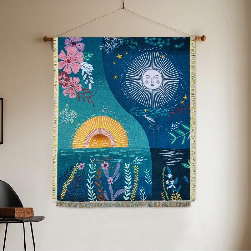 Boho Throw Blanket Fringe - 天体の太陽と月を織り込んだタペストリー、ボヘミアンシックな壁掛け、花柄と星空のデザイン装飾、フリンジ付きジャカード織りスローブランケット