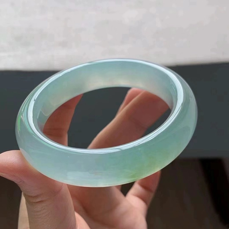 少女向けライトアイスジェイド、ビルマ産グリーン半透明ムーンラ - Lighting のレビューと価格